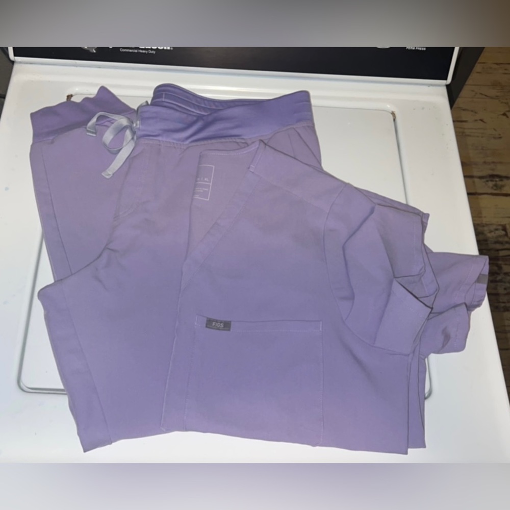 Figs scrubs set